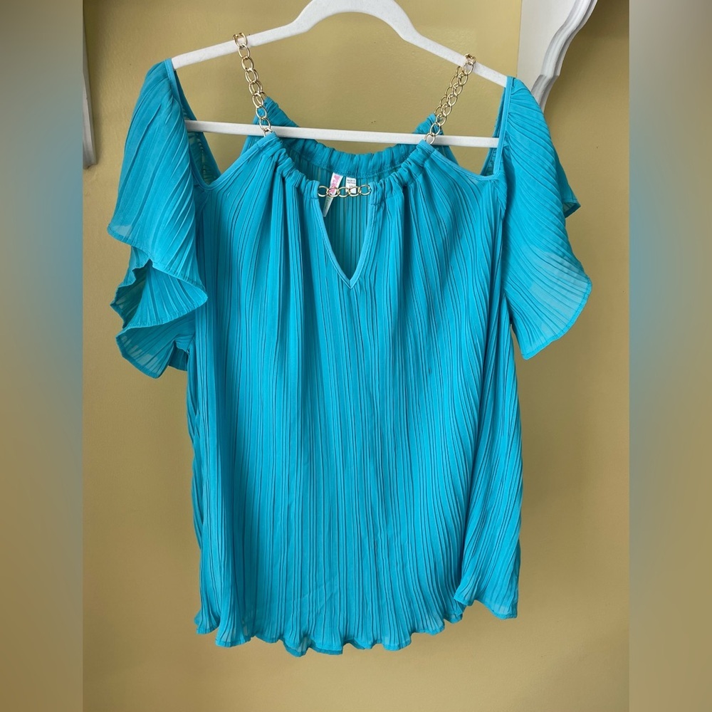 Pink & Lime Women’s Size 3X Cold Shoulder pleated Blue fabric with Gold chain